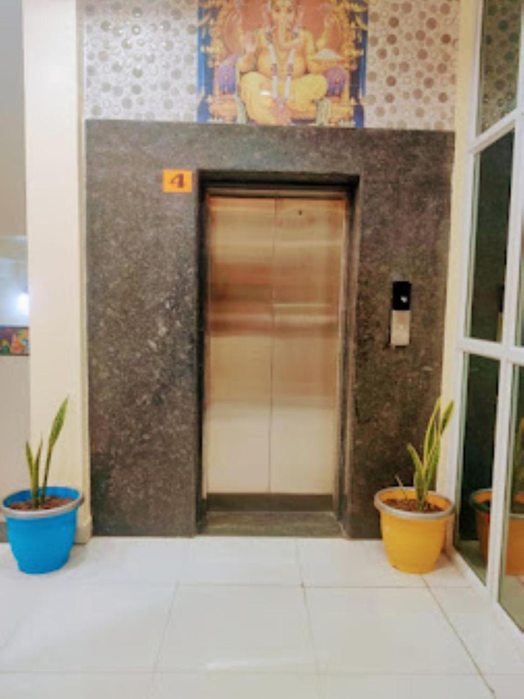 Hotel Hariram Tower Wardha Экстерьер фото